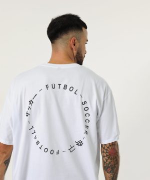 DISCIPLINE. Remera Regularfit FUTBOL IDIOMAS