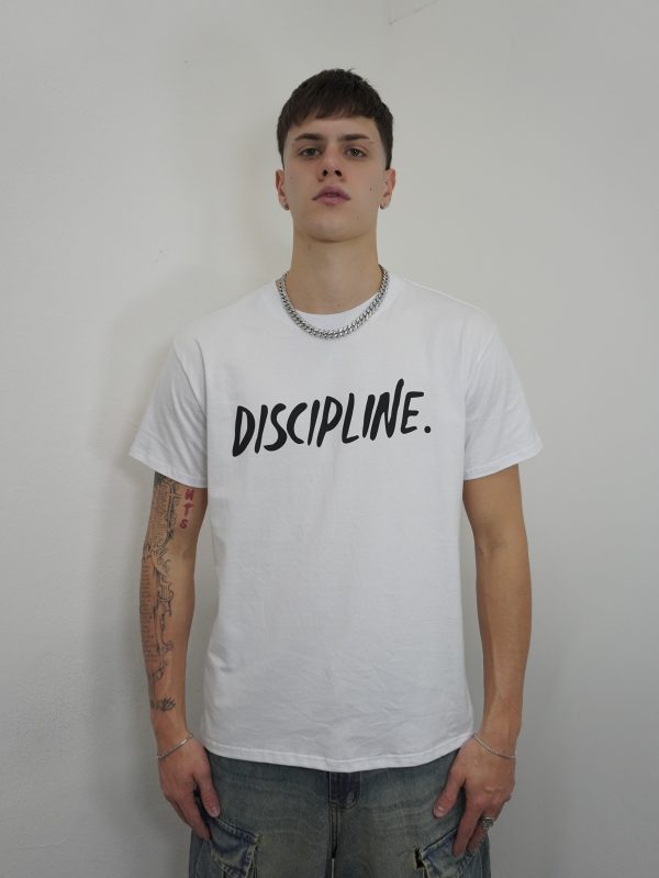 DISCIPLINE. Remera Regularfit DISCIPLINE. - Imagen 2