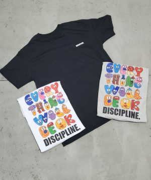Discipline. Remera Regularfit Everything
