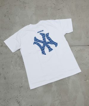 Discipline. Remera Regularfit NY