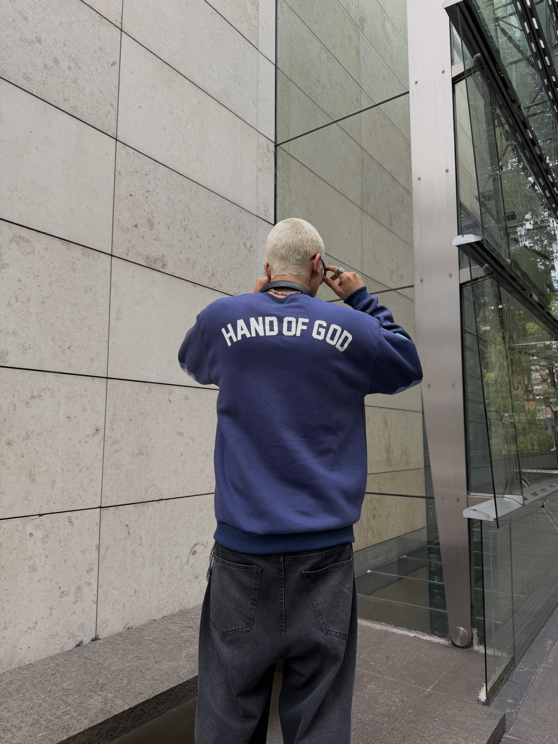 Discipline. Buzo Frisado Clasico Argentina Hand of God