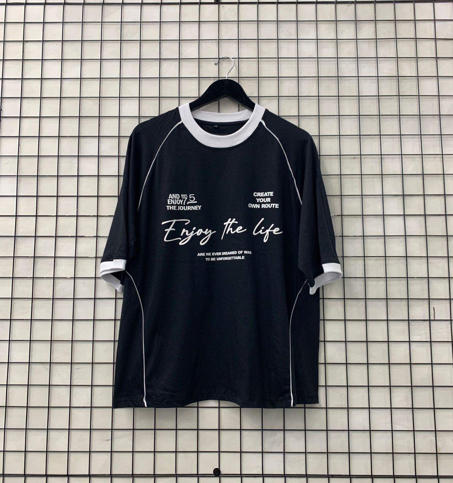 Discipline. Remera Boxy Vivo Enjoy the life - Imagen 10