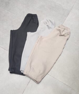 Discipline. Jogger Baggy Frisado