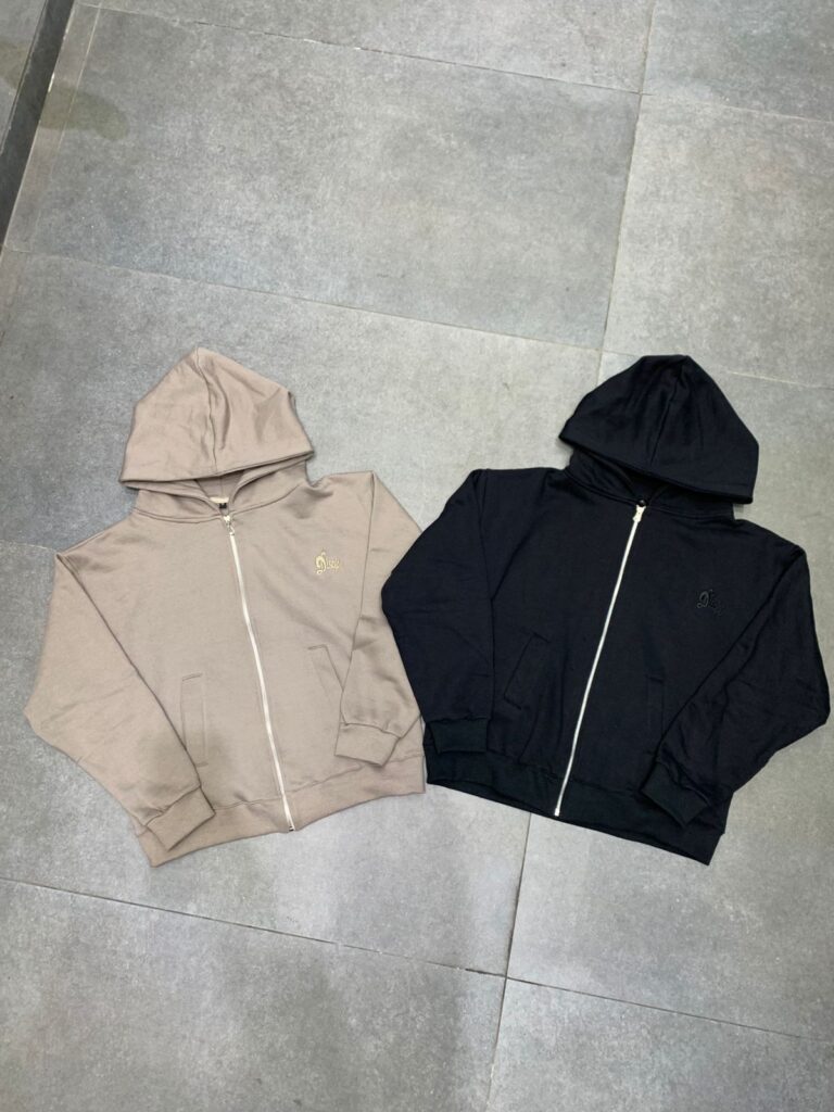 Discipline. Campera Frisada Boxyfit